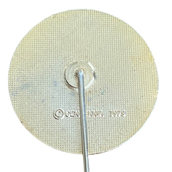 Vintage Centennia Enamel Lapel Pin Merry Christmas Green Gold Signed Stick Pin - Picture 4 of 5